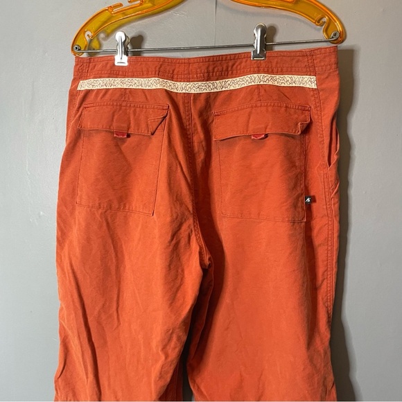 Eastern Mountain Sports Cropped Burnt Orange Outdoor Capri Pants size 14 - Picture 5 of 10